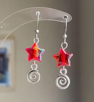 Handmade star & swirl dangle earrings⭐️❤️ thumbnail 6