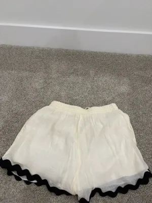 Francesca's Linen Shorts thumbnail 2