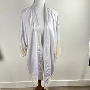 Flora Nikrooz Silver Satin Lace Trim Kimono Robe XL Loungewear Bridal thumbnail 10