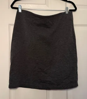 Old Navy Mini Skirt‎ Charcoal Gray Medium Jersey Knit Minimalist Casual Wear thumbnail 1