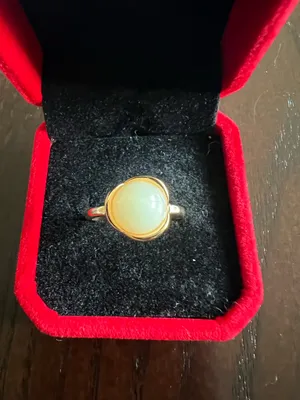 Gorgeous Golden with Gemstone Ring Size 8 thumbnail 1