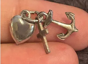 C402 pendant cute fashion jewlery thumbnail 1