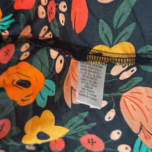 Entro Floral babydoll Blouse M Black Orange Yellow Green colorful flowy silky thumbnail 8