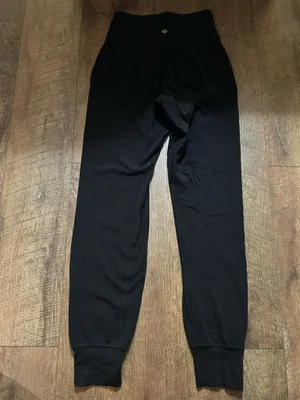 Lululemon Align Joggers thumbnail 2