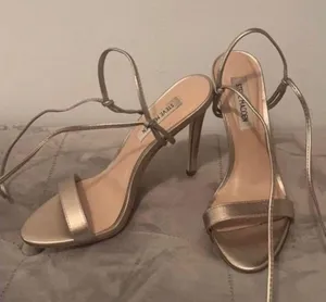 Steve Madden gold strappy heels thumbnail 1
