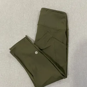 Lululemon High-Rise Olive Green Capri Leggings Size 6 Cropped Activewear Pants thumbnail 8