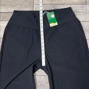 HALARA Black Relaxed Fit Joggers thumbnail 6