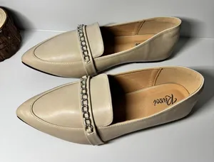 beige loafers Tan Size 6.5 thumbnail 1