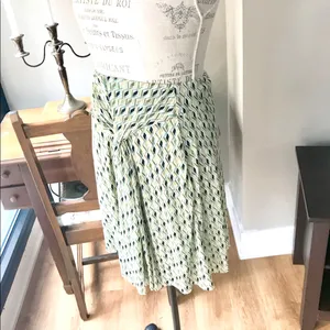 Kenneth Cole Reaction Green Print Skirt Sz XS thumbnail 4