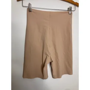 Commando Control Shapewear Shorts Womens L Beige Excellent High Waist Seamless thumbnail 4