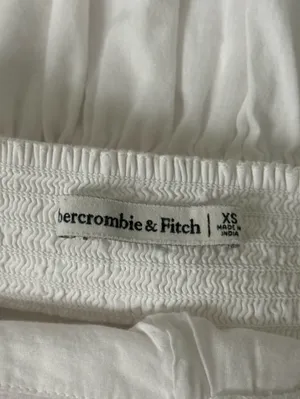 Abercrombie & Fitch White Emerson Peplum Puff Sleeve Pleated Top thumbnail 4