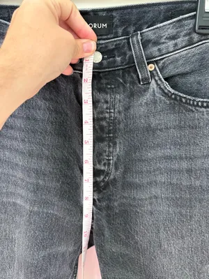 Aritzia Denim Forum '90s Joni Lo-Rise Loose in Black Licorice Size 27 thumbnail 7