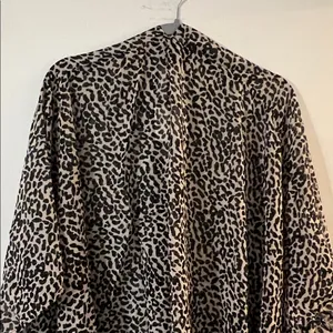 Hayden Leopard Print Cardigan in Black and Cream thumbnail 6