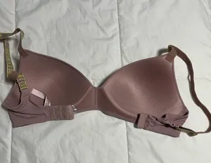 Victoria's Secret Bra thumbnail 3