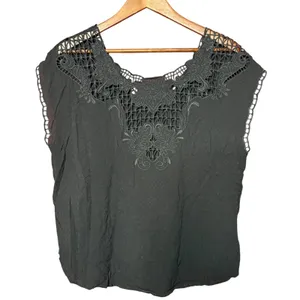 Maurices Women Large Black Crochet Lace Yoke Floral Embroidery Rayon V-Neck Top thumbnail 2
