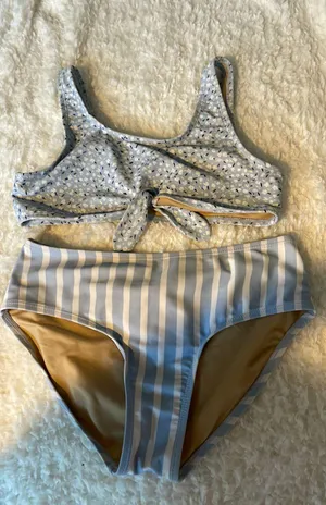 Old Navy Floral Bikini Set thumbnail 1