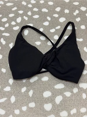 Buffbunny twist front glow sports bra strappy open back workout criss cross onyx thumbnail 2