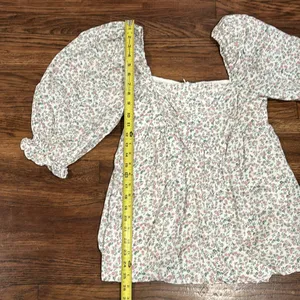 Storia Floral Print Babydoll Blouse Puff Sleeves Square Neckline Size Medium thumbnail 9