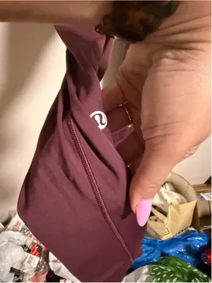 Lululemon Fast and Free Tight II 25" *Non-Reflective Nulux Garnet- Size 4 thumbnail 3