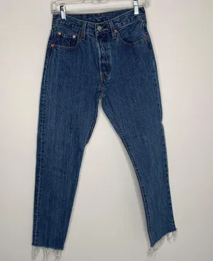 Levis Straight Leg Jeans Womens Size 25 Cw-4717 3629 thumbnail 1