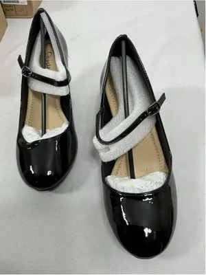 Womans New In Box City Classified Kaylee Mary Jane Style Pumps Size 8 Black thumbnail 1