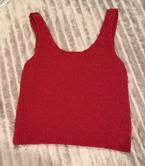 Aerie NWT Cozy‎ Fuzzy Bouclé Knit Tank Top - Red, Size Large (L) thumbnail 1