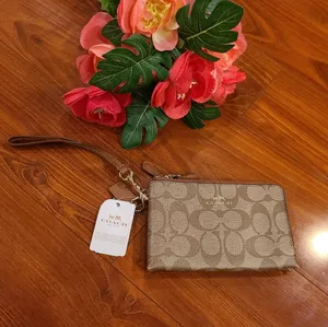 Coach Brown Signature Lesther Wristlets thumbnail 4