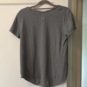 lululemon waffle knit Short Sleeve thumbnail 3