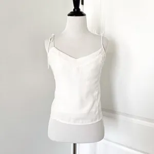 ✨Abercrombie & Fitch White Tie Strap V-Neck Sz Large Cami Top✨ thumbnail 6