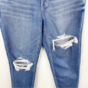 American Eagle Stretch Mom Straight Jean Cool Torn Blue Wash Denim Womens Size 6 thumbnail 5