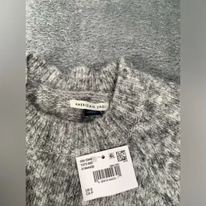 NWT American eagle Gray cropped Sweater bow small thumbnail 4