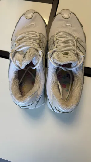 Vintage Nike Shox NZ "White Metallic Silver" - Y2K Aesthetic - Women's Size 9 / EUR 40.5 thumbnail 7