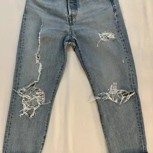 Levi's Wedgie Fit Shredded Straight Women's Jeans - 25 thumbnail 5