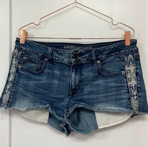 AMERICAN EAGLE OUTFITTERS SHORTIE HEAN SHORTS size 14 thumbnail 1
