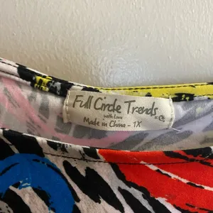 Full Circle Trends Women’s Blouse Shirt 1X XL Leopard Lips Print Bright Bust 44” thumbnail 5
