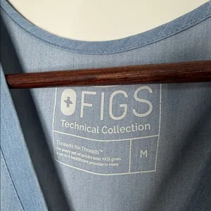 FIGS Casma Scrub Top FW1100 Blue V-Neck 3 Pocket Medical Uniform PO 1299 Sz M thumbnail 3