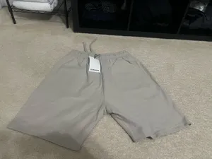 Bershka Men’s gray shorts thumbnail 2