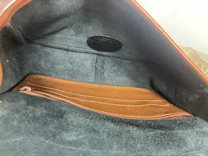 VTG Dooney & Bourke AWL Navy British Tan Pebbled Leather Messenger Top Handle thumbnail 14