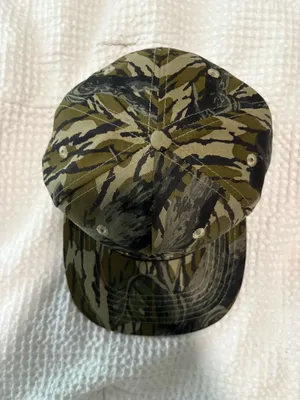 Delta Feather Hat Co. ‘Man’s Best Friend’ (Treestand) thumbnail 6