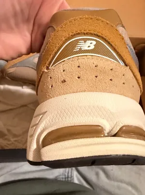 New Balance 2002R thumbnail 4