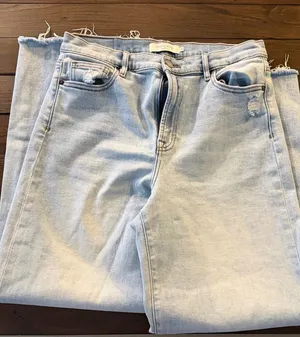 Hidden Jeans Light Wash Baggy Style Size 29 High Rise Relaxed Fit Denim thumbnail 1