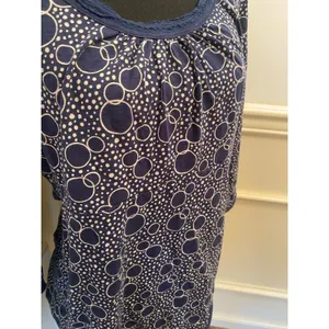Y2K Boden Blue White Retro Geometric Print Top 3/4 Sleeve Pleated Scoop Neck thumbnail 2