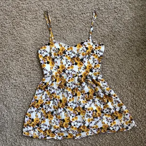 Forever 21 sunflower Floral dress Sz M thumbnail 2