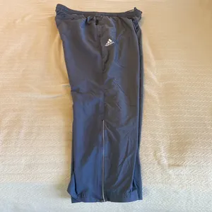 NWT Adidas women’s gray sweatpants 2XL thumbnail 2