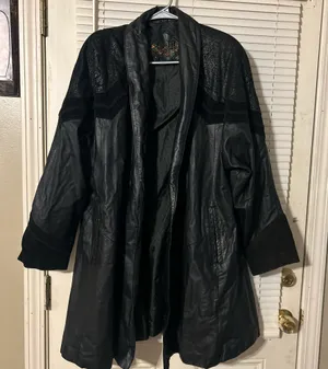 Vintage C-lll women’s trench coat thumbnail 1