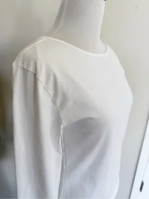 Aritzia TNA Chill Times Longsleeve Top size Large - White thumbnail 4