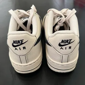 New NIKE Air Force 1 LV8 4 GS Light Khaki Black thumbnail 6