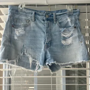American Eagle High-Rise Shorts Denim thumbnail 1