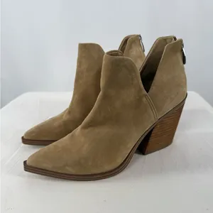 Steve Madden Camryn Suede Poined‎ Toe Bootie in Taupe Size 8.5 thumbnail 5