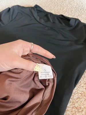 Amazon Basics Tee Cropped thumbnail 2